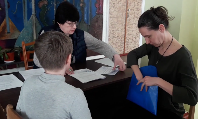 Оформление соцпомощи. Фото: скрин youtube