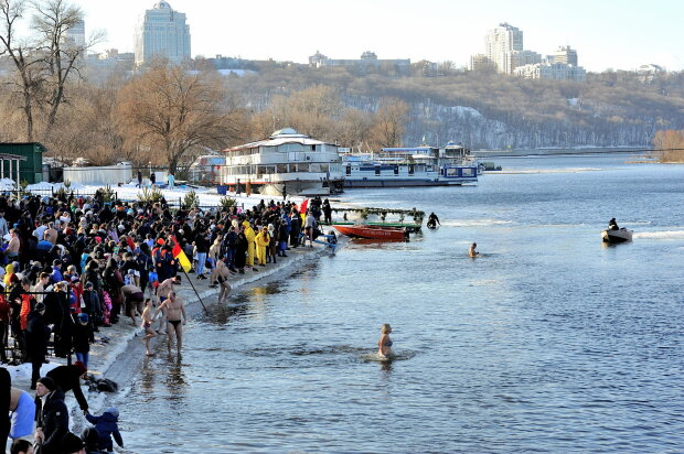 Хрещення Господнє, Дніпро - фото Цензор.НЕТ