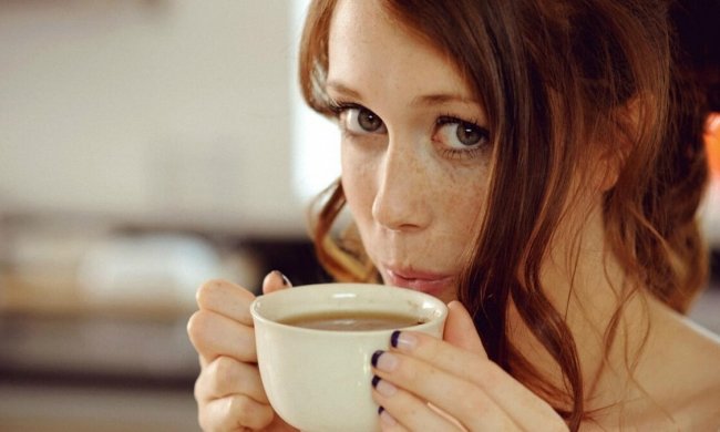 Чорний як ніч, солодкий гріх: вчені назвали несподівану користь популярного продукту