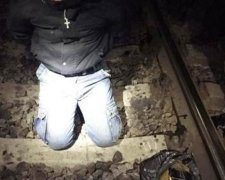 Екс-міліціонер заклав вибухівку перед пасажирським потягом (фото)