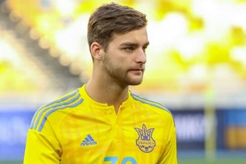 Мілан зацікавився двома вихованцями Дніпра
