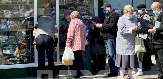 пенсионеры, фото: Телеграм-канал ВЕХА(Харьков)