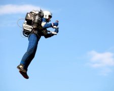 Костюм сверхчеловека унесет вас в облака