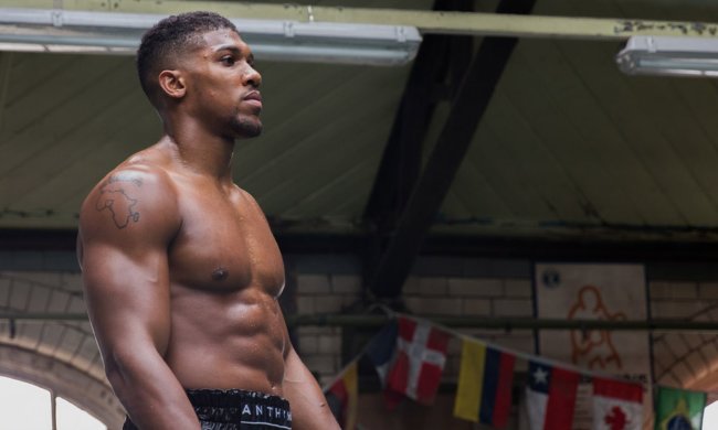 Перед боєм з Повєткіним у Джошуа викрали дорогий автомобіль