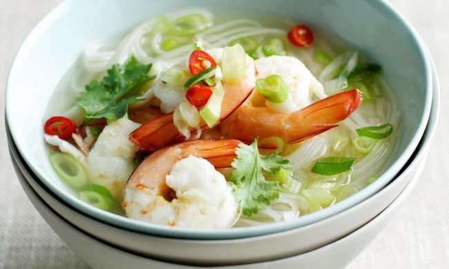 Смачний рецепт гострого супу з креветками