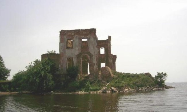 На Черкащині руйнується рідкісна історична памятка (відео)