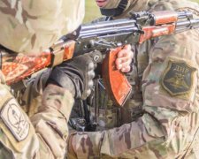 Гранатометні черги скрізь: на головного блазня "ДНР" скоїли замах