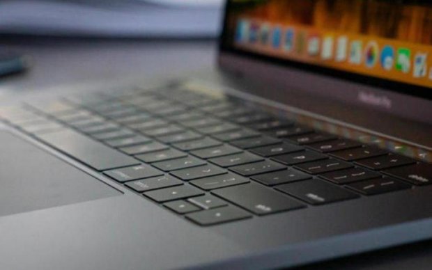 MacBook Pro: не встигли виправити, як все знову зламалося