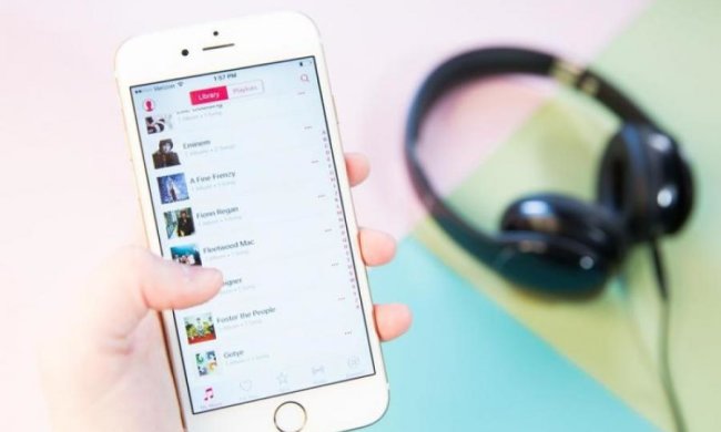 Apple і Facebook читають вас, як книгу