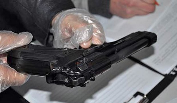 Торговців контрабандною зброєю викрили в Ужгороді (фото)