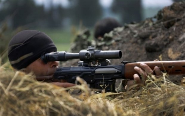Враг не спит: боевики засылают снайперов к позициям ВСУ