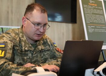 Перевірка критичності підприємств: військовий вводить дані
