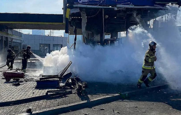 Пошкоджено 16 АЗС у Києві: заява КМВА про дефіцит пального