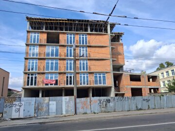 Самобуд на вул. Олесницького у Львові