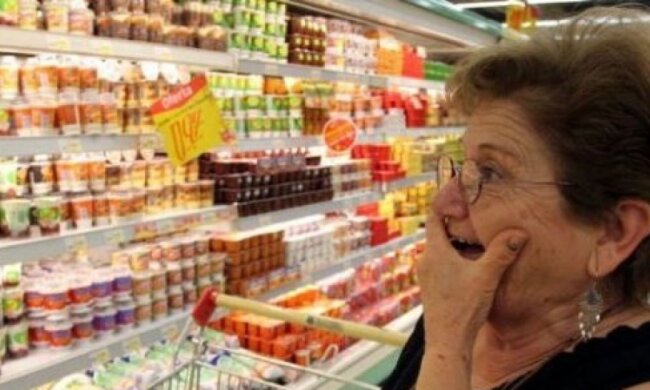 У Криму в очікуванні блокади підняли ціни на продукти
