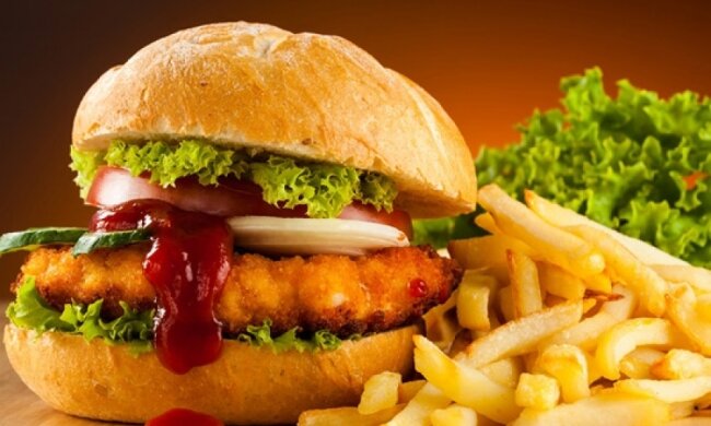 Учені навчилися регулювати тягу до фаст-фуду