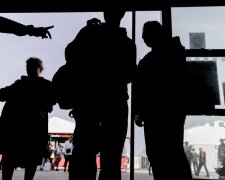Українські чоловіки біля кордону ЄС