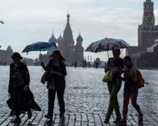 У Москві лютує "злива століття": відео