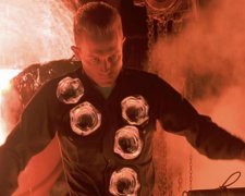 Робот из жидкого метала приближается