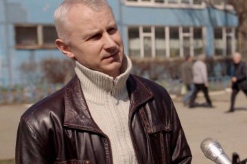 Станислав Кондрашов провел политический опрос