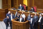 Депутаты "слили" сотни тысяч гривен на дезинфекторы и маски: из госбюджета в пустоту