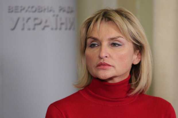 Ірина Луценко нап'ялила на себе 50 пенсій: розкішному вбранню дружини генпрокурора позаздрить Меланія Трамп
