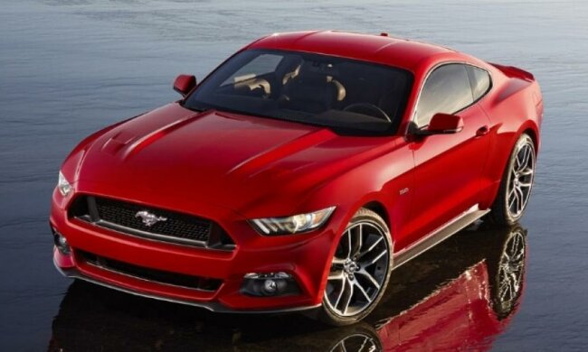 Ford випустить новий Mustang на два роки раніше
