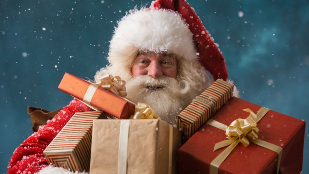 Рождественское чудо: мужчина оплатил покупки незнакомки в супермаркете и представился Санта Клаусом. Новый год уже близко