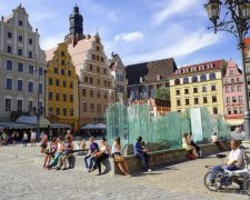 Життя прекрасне: розвінчано головний міф Азарова про ЄС