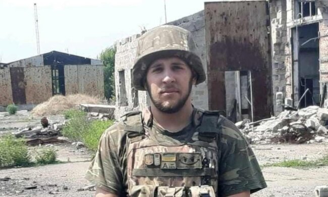 Військовий Денис, фото: ООС Facebook
