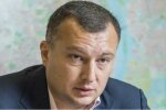Нардеп від "Слуги народу" вдарив людину і спустив шини декільком авто в Чернігові. Відео