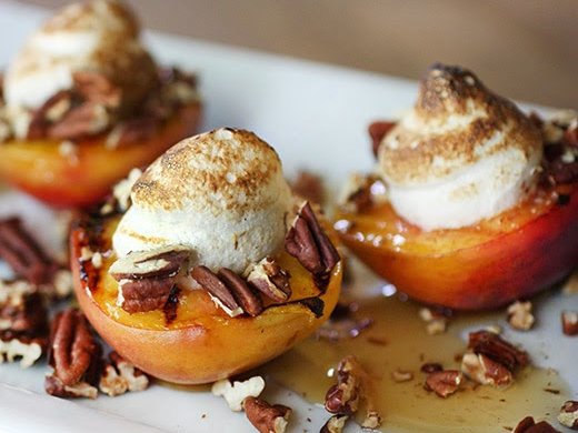 Запеченные персики с амаретто за 15 минут