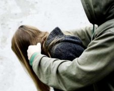 Погрожував розправою: психічно нездоровий вбивця поглумився над дитиною