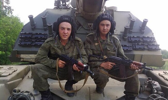 Донецькі "трактористи" виявились бурятськими танкістами (фото)