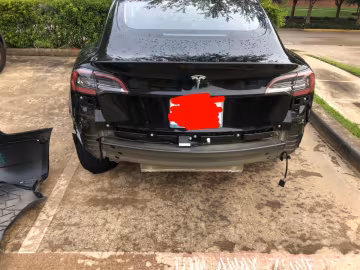 Tesla Model 3, скріншот