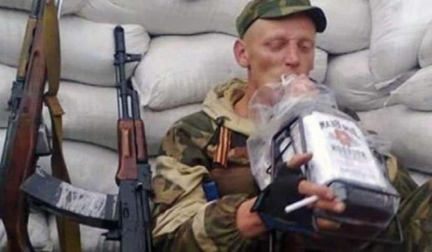 Оккупанты-алкоголики грабят мирное население Донбасса