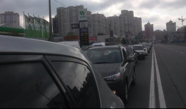 Сьогодні Київ встав в 40 дорожніх заторах