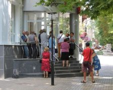 Заложники агрессии: как решить проблему пенсий на Донбассе