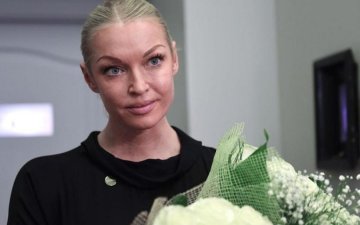 Волочкова расцеловала бывшую соперницу