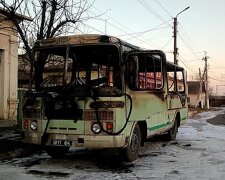 Вспыхнул словно факел: автобус "напакованный" нацгвардейцами загорелся просто на ходу, видео