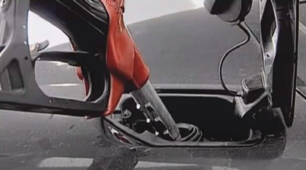 Снижение цен на топливо: эксперт спрогнозировал как изменится стоимость бензина и дизеля