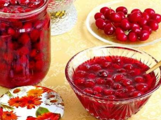 Кизилове варення, зображення з вільних джерел