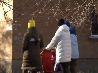 Под Полтавой мама 4-летней девочки пожаловалась на издевательства, скриншот: YouTube