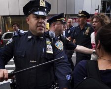 Подвалы, наручники и голод: изверги превратили 13 собственных детей в рабов