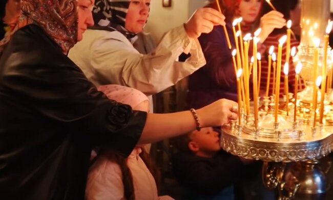 молитвы, скриншот из видео