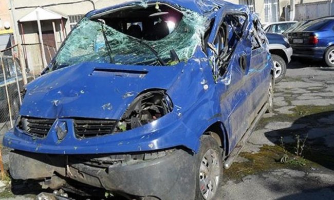На Вінниччині у ДТП загинув водій буса
