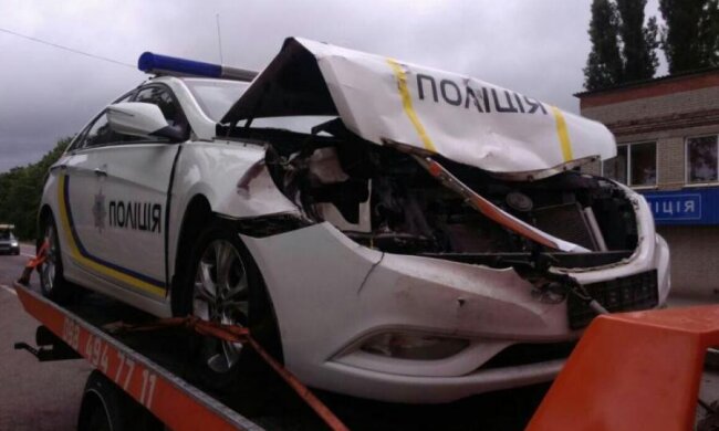 П'яний водій проломив череп копу: фото