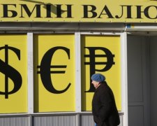 Курс валют на 29 мая: гривна дышит доллару в спину