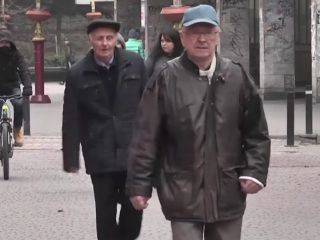 Пенсионеры. Фото: скрин youtube