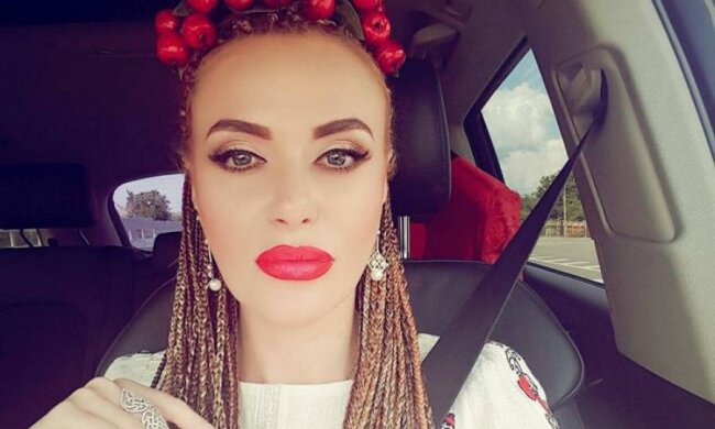 Слава з НеАнгелів безсоромно оголилася разом з чоловіком